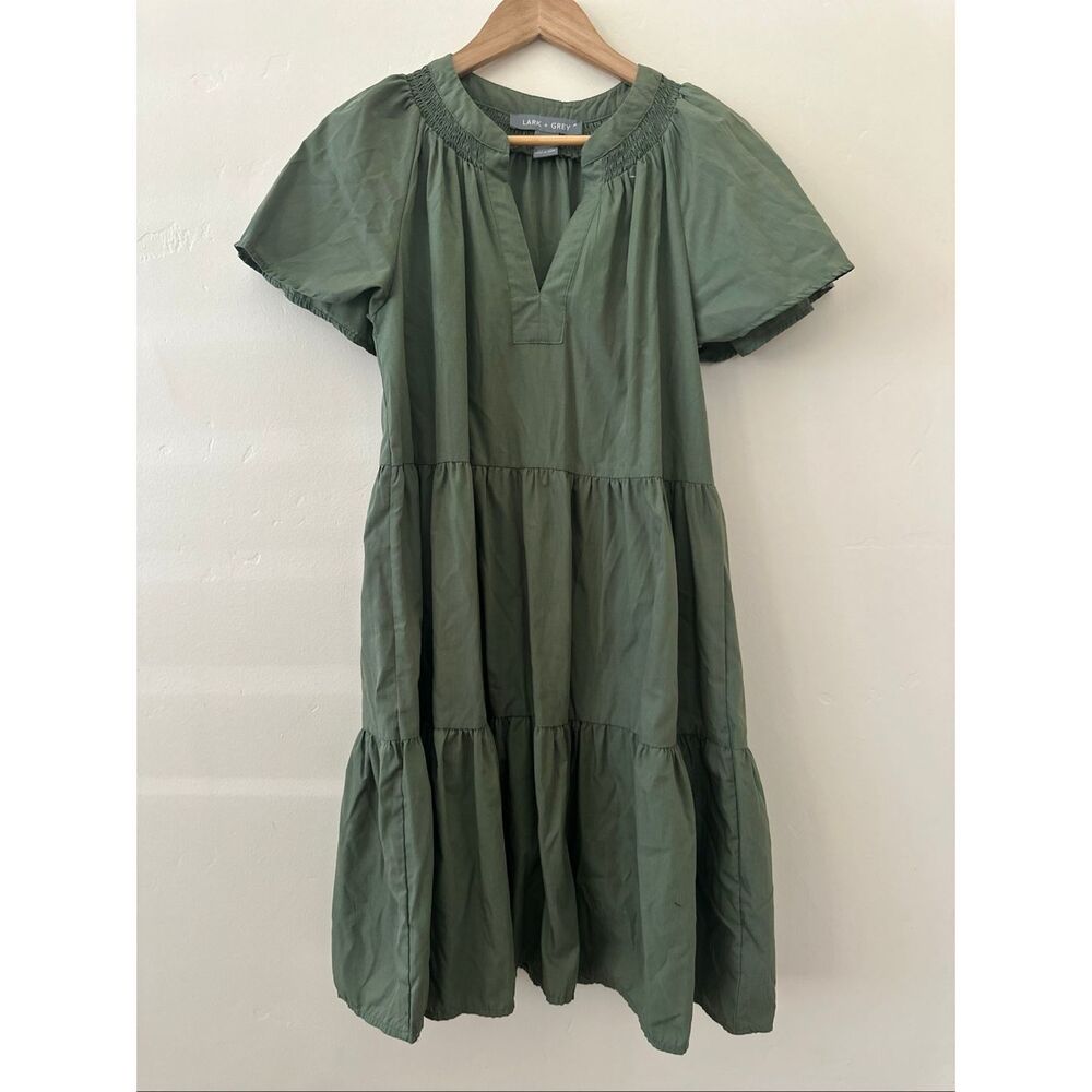 Lark and Gray Green Tiered Short Sleeve Dress Size Large